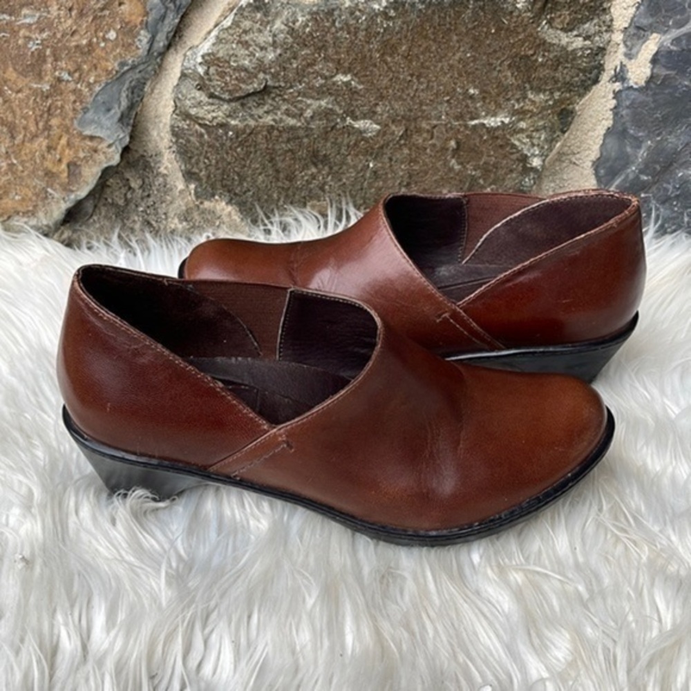 Dansko Baylee brown kidskin clog size 8